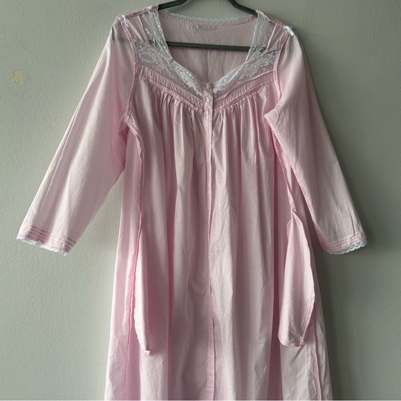 Eileen West Light Pink Button-Down Robe - Picture 9 of 14